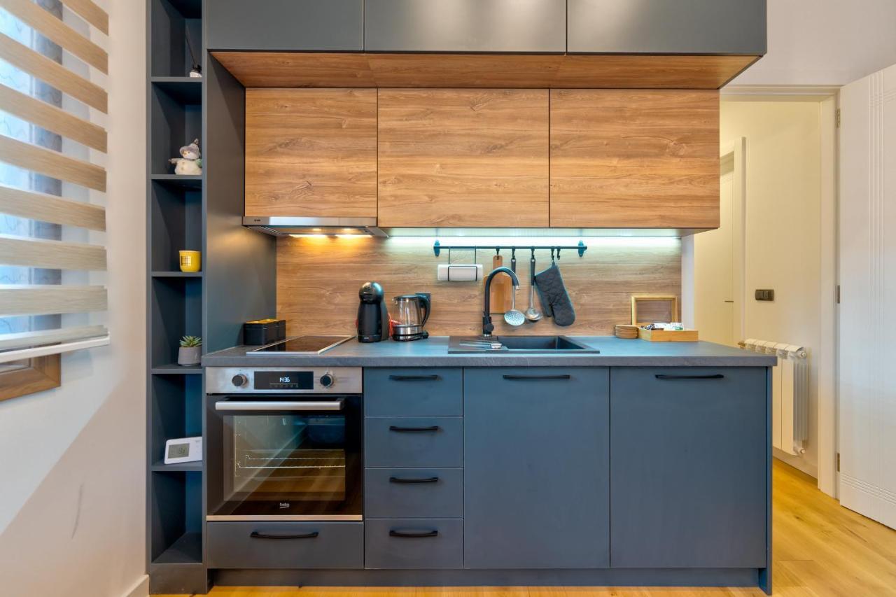 Woody Luna Apartment *